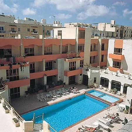 Clover Complex Aparthotel 2*